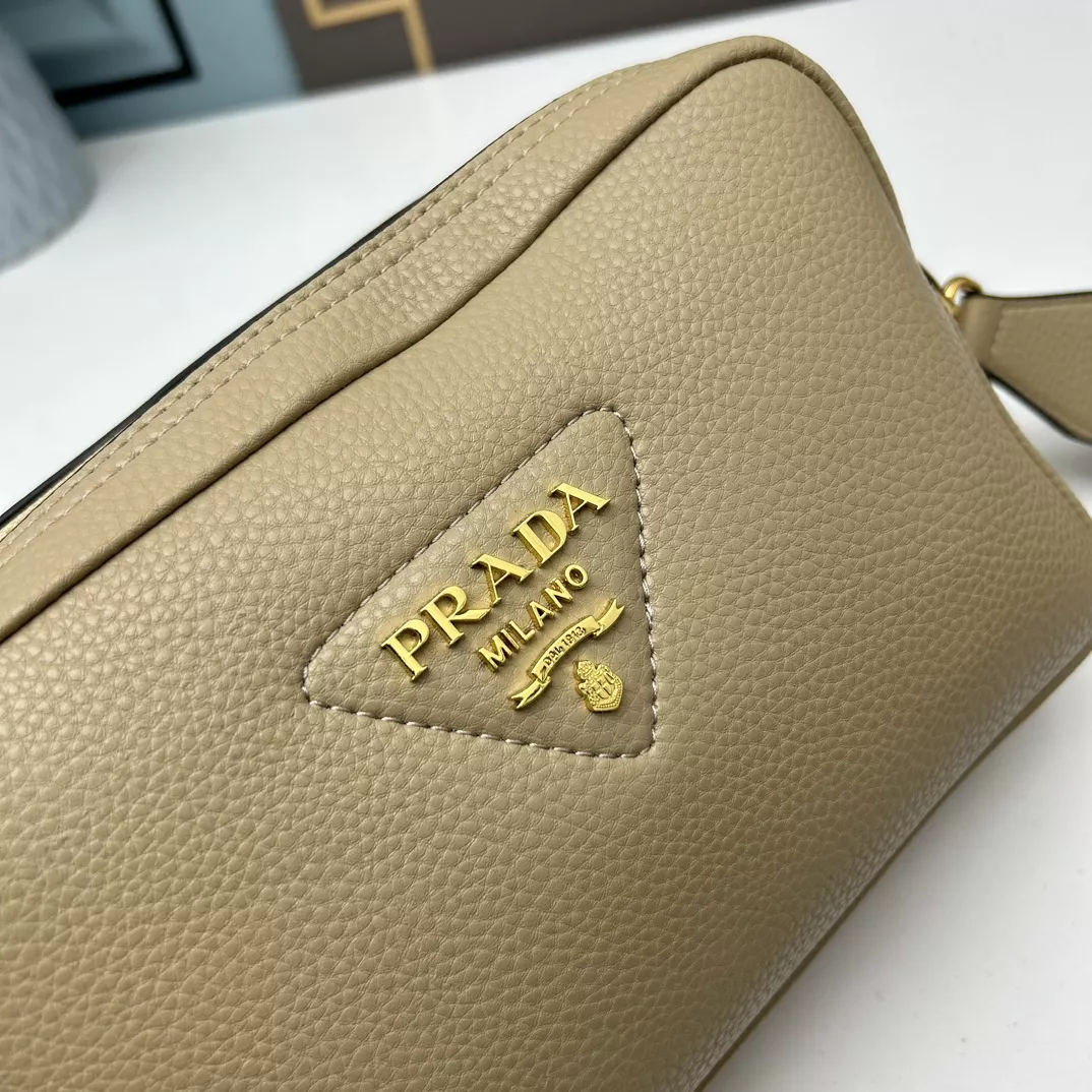 Stylish 2430 Prada AAA Quality Messenger Bags For Women