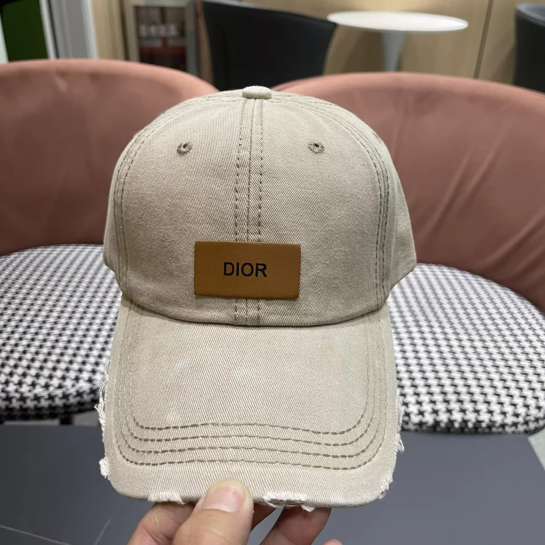 Stylish 2442 Christian Dior Caps