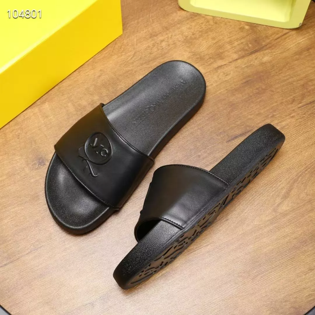 Stylish 2445 Alexander McQueen Slippers For Men