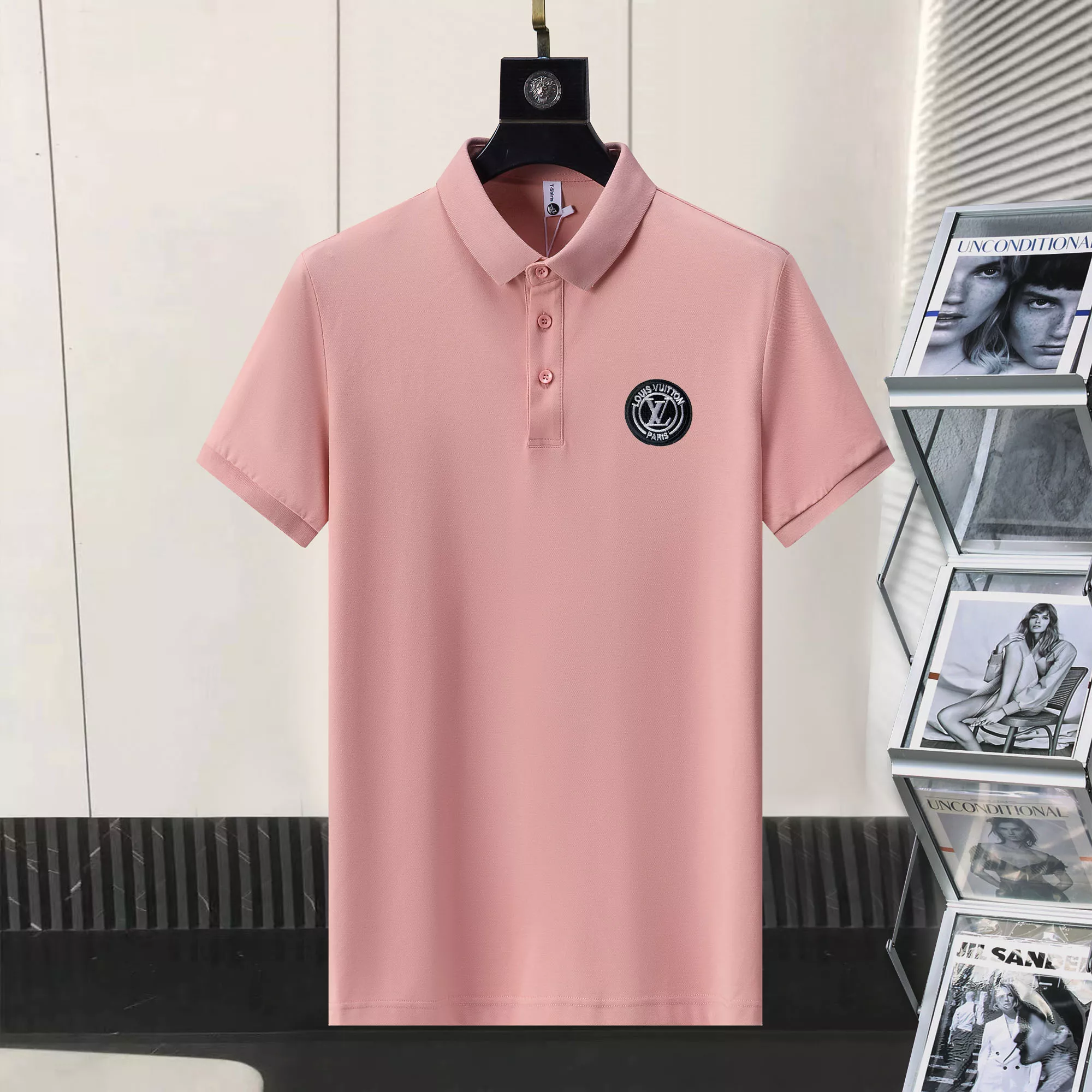 Stylish 2491 Louis Vuitton LV T-Shirts Short Sleeved For Men