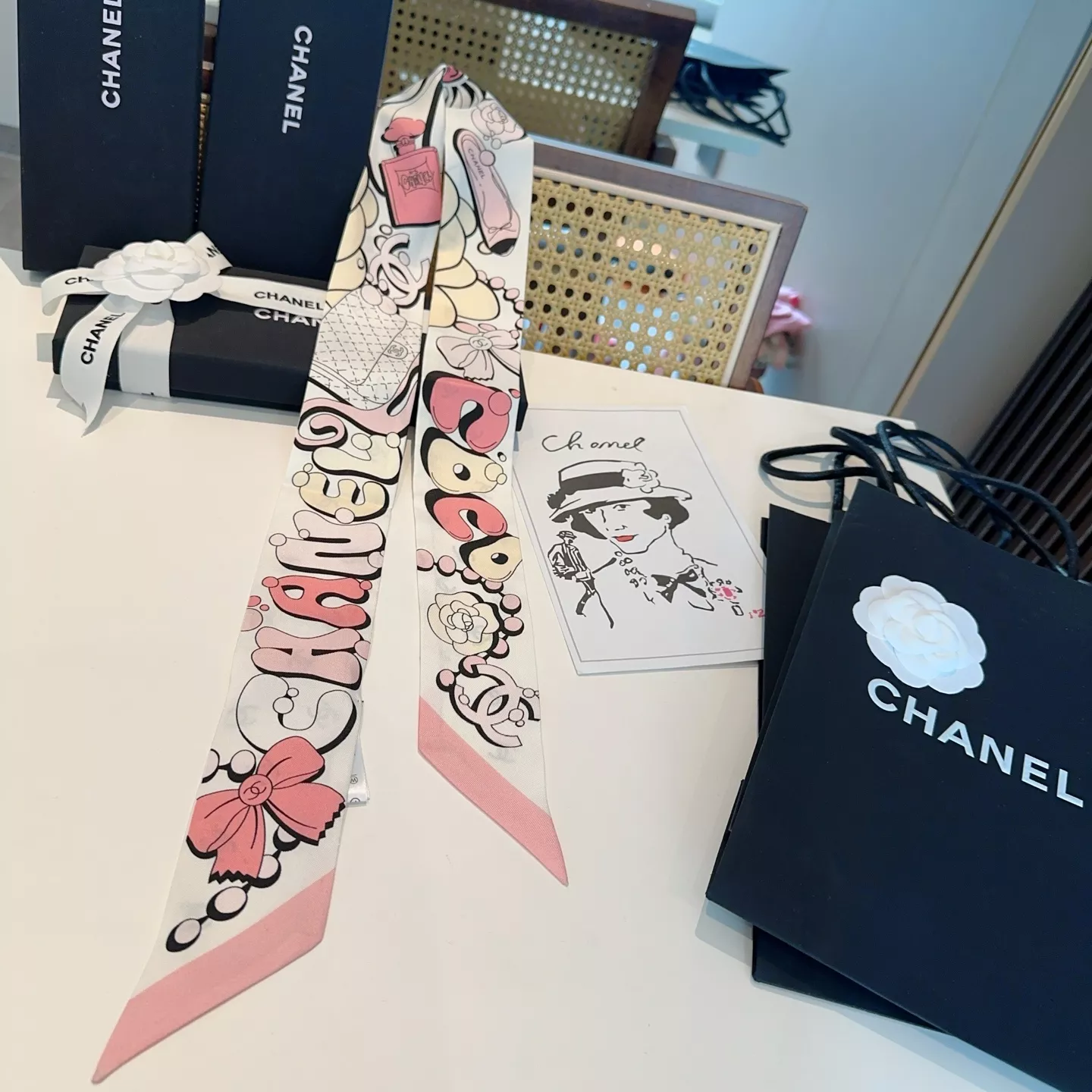 Stylish 2580 Chanel Silk Scarf