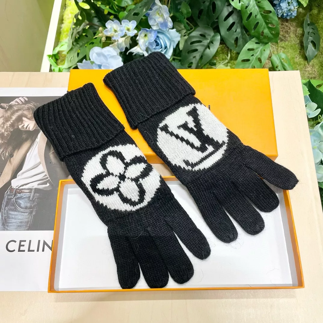 Stylish 2598 Louis Vuitton LV Gloves