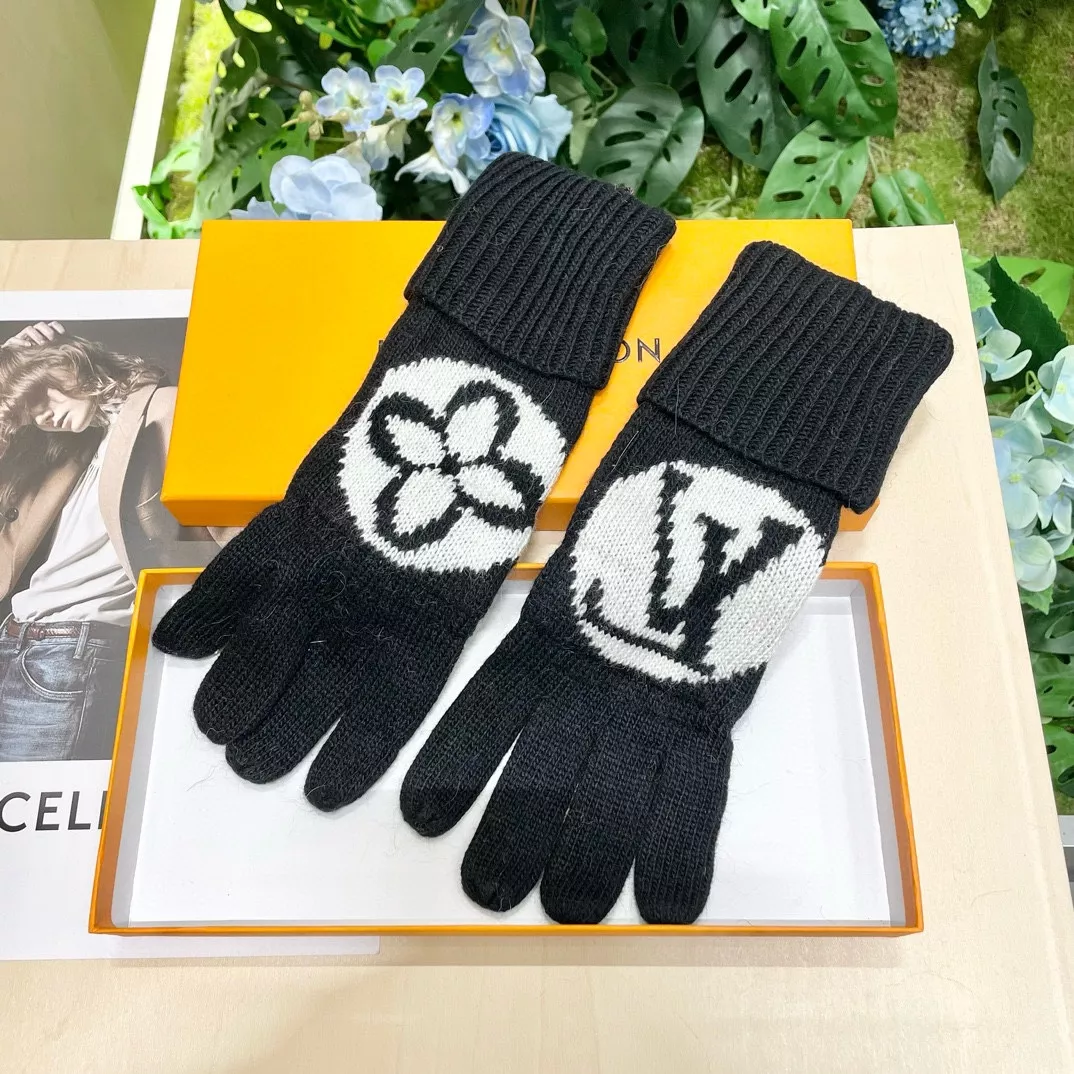 Stylish 2598 Louis Vuitton LV Gloves