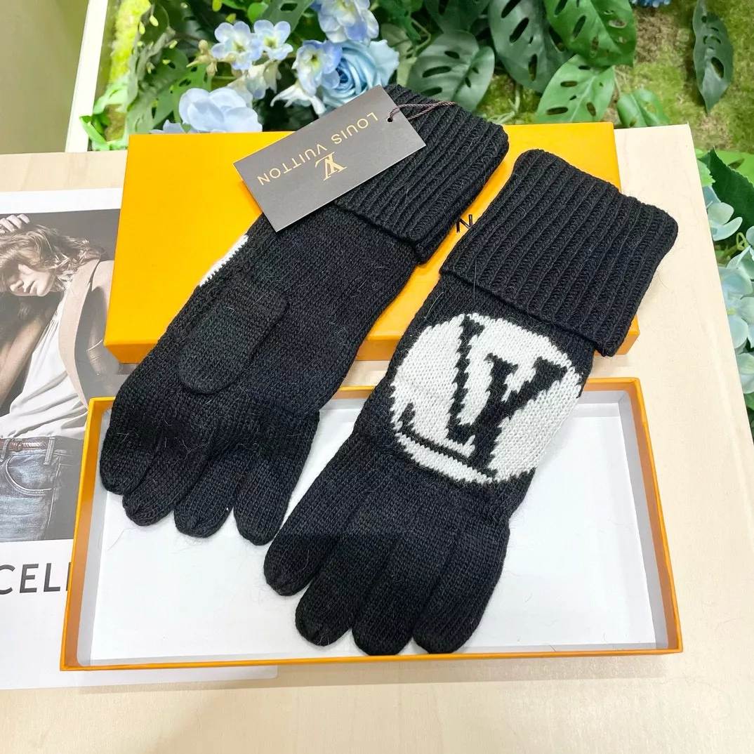 Stylish 2598 Louis Vuitton LV Gloves