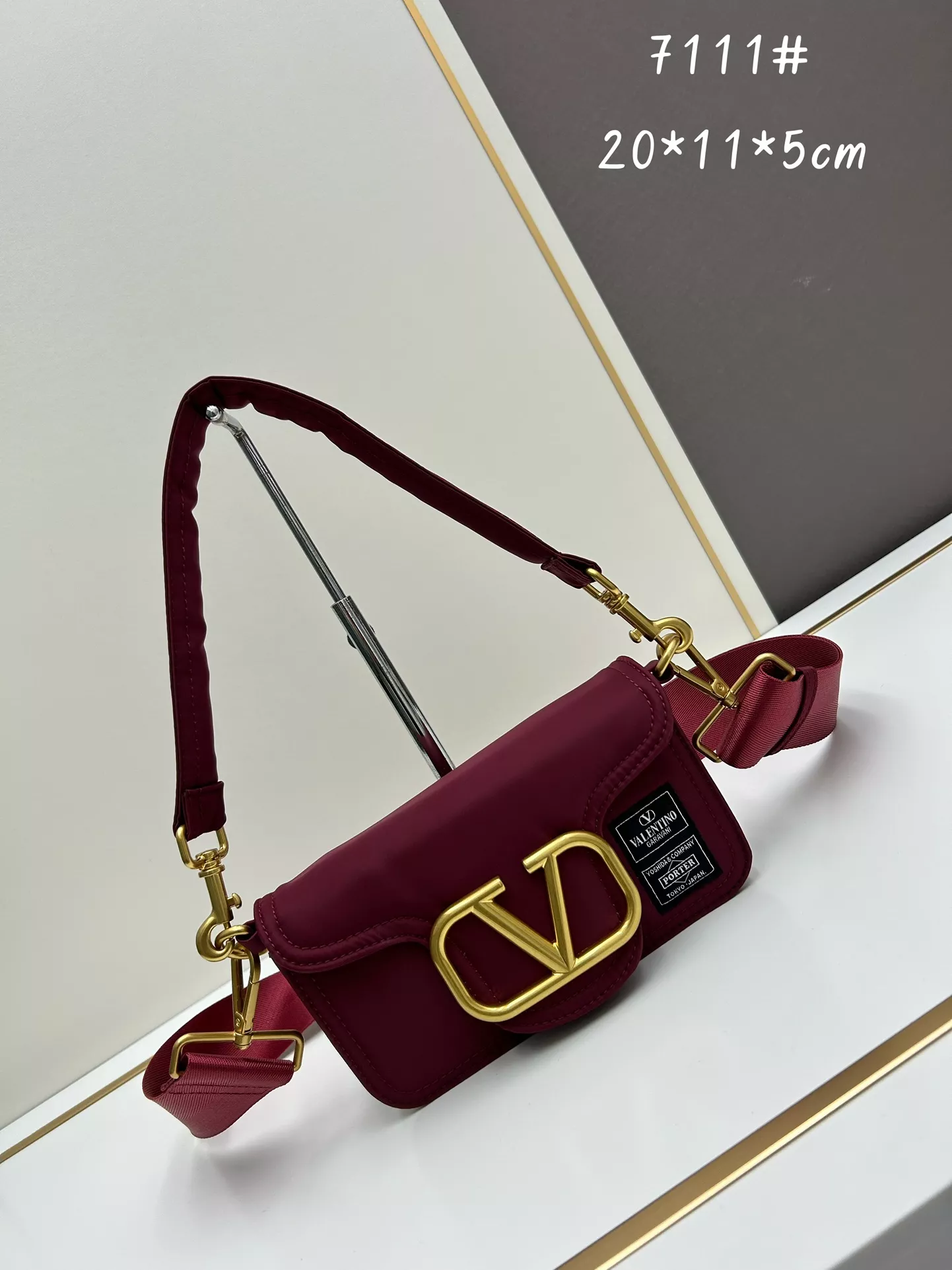 Stylish 2662 Valentino AAA Quality Shoulder Bags For Women