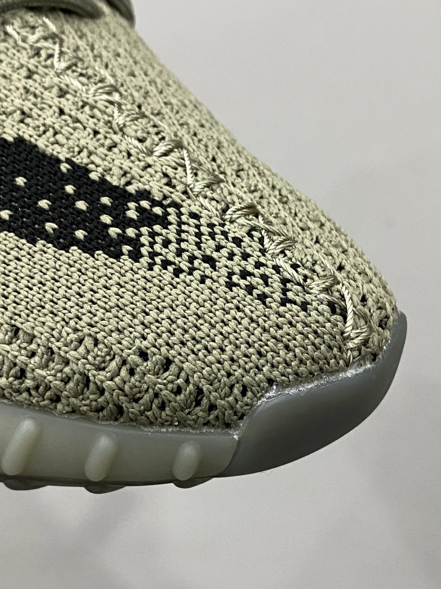 Stylish 2769 Adidas Yeezy Shoes For Men