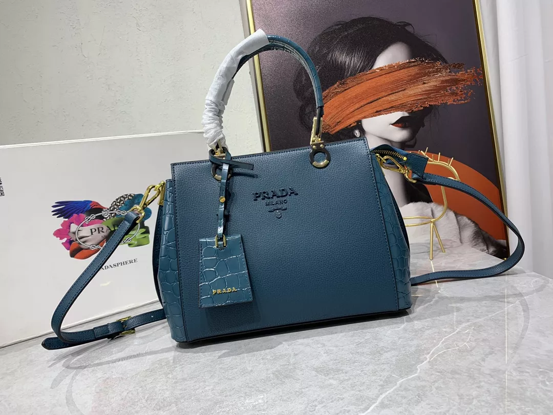 Stylish 2788 Prada AAA Quality Handbags For Women