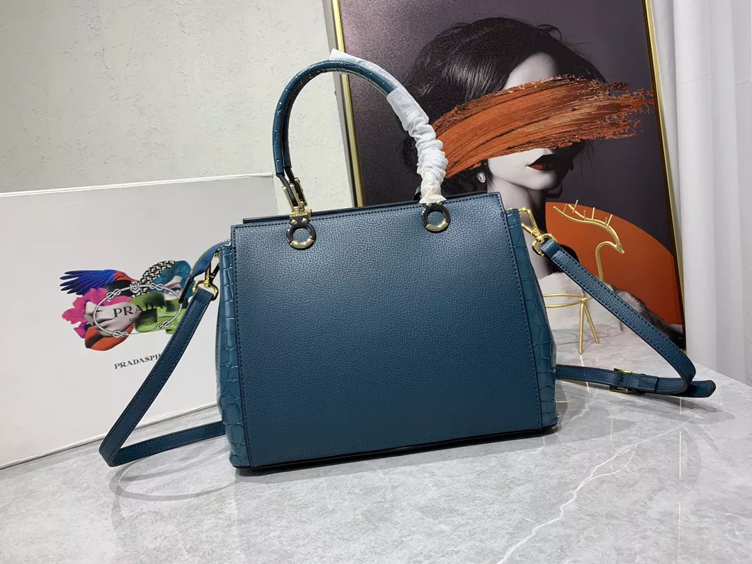 Stylish 2788 Prada AAA Quality Handbags For Women