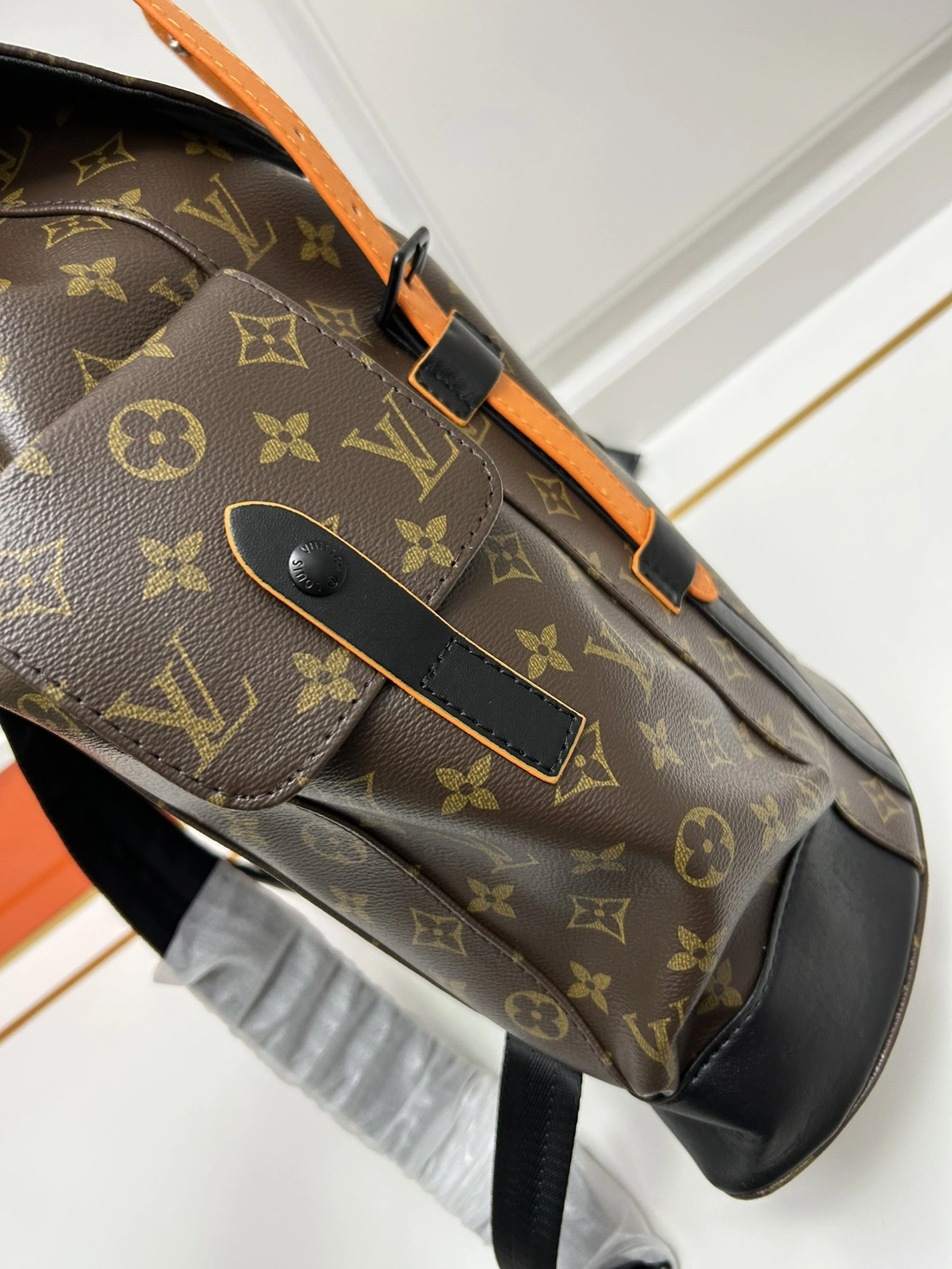 Stylish 2864 Louis Vuitton AAA Quality Backpacks For Unisex