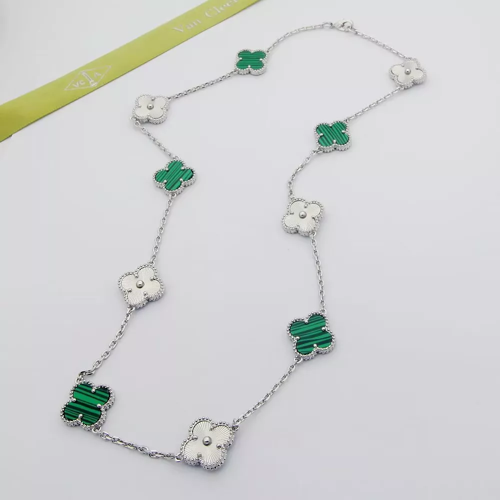 Stylish 2869 Van Cleef & Arpels Necklaces For Women