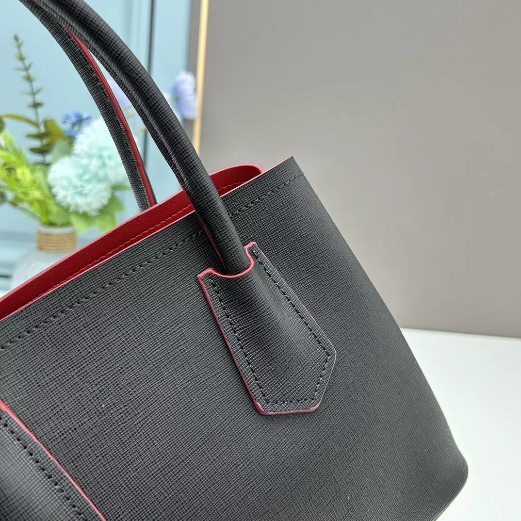 Stylish 300 Prada AAA Quality Handbags For Women
