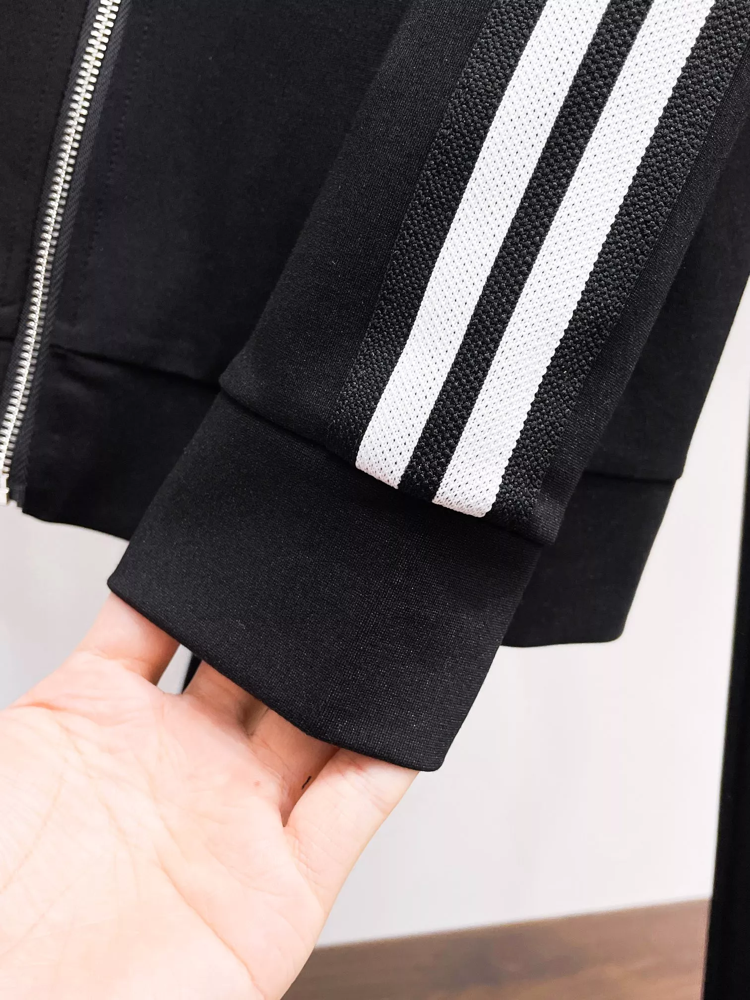 Stylish 3016 Prada Tracksuits Long Sleeved For Men