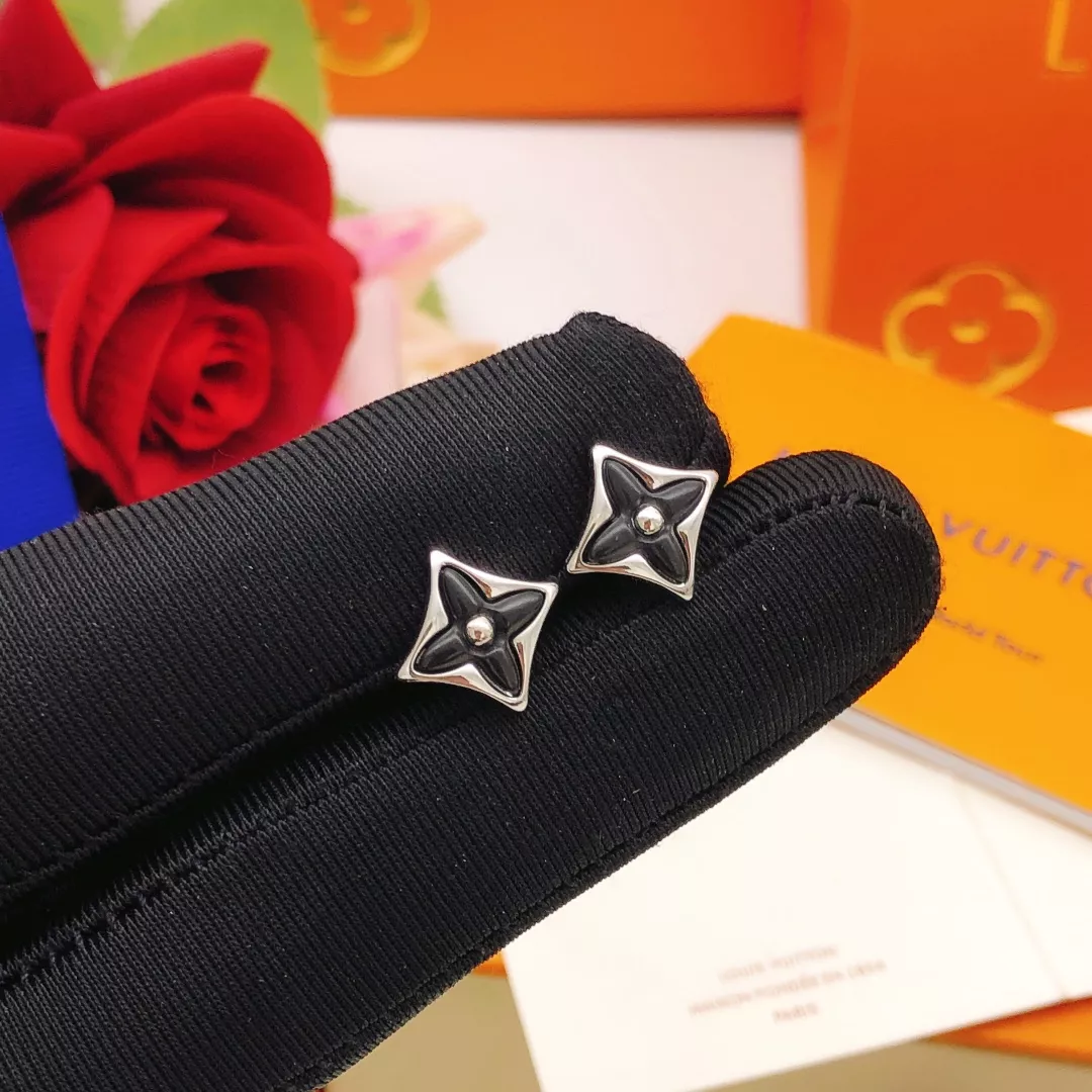 Stylish 3156 Louis Vuitton Earrings For Women