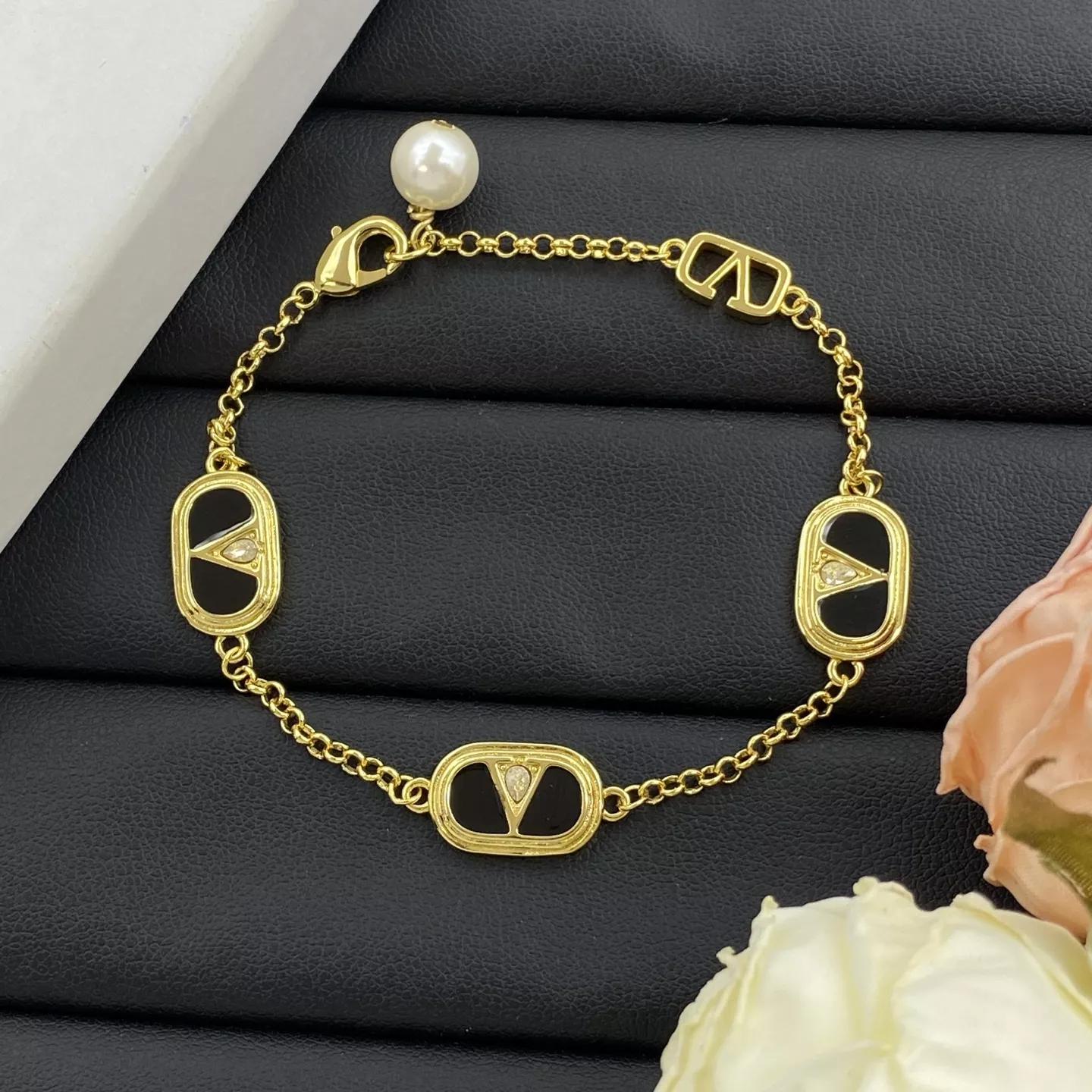 Stylish 360 Valentino Bracelets