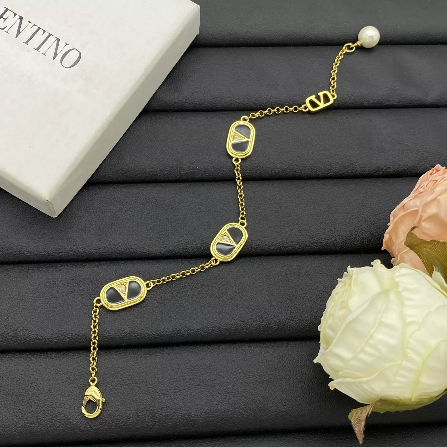 Stylish 360 Valentino Bracelets
