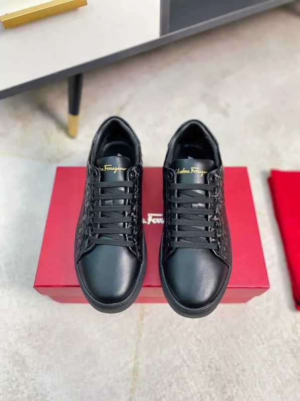 Stylish 3605 Salvatore Ferragamo Casual Shoes For Men