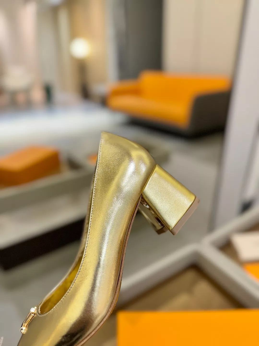 Stylish 3663 Louis Vuitton High-Heeled Shoes For Women