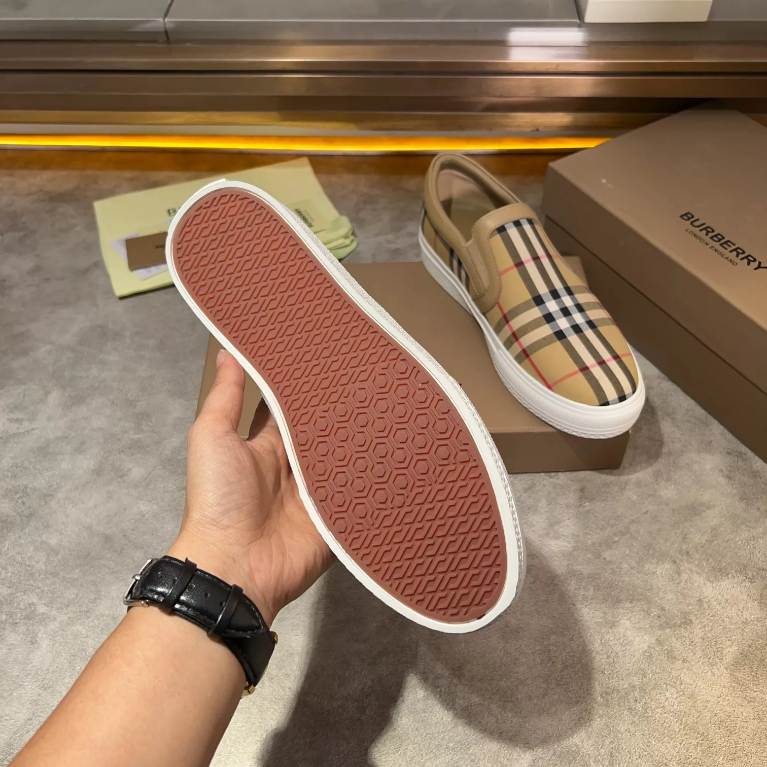 Stylish 3759 Burberry Casual Shoes For Men