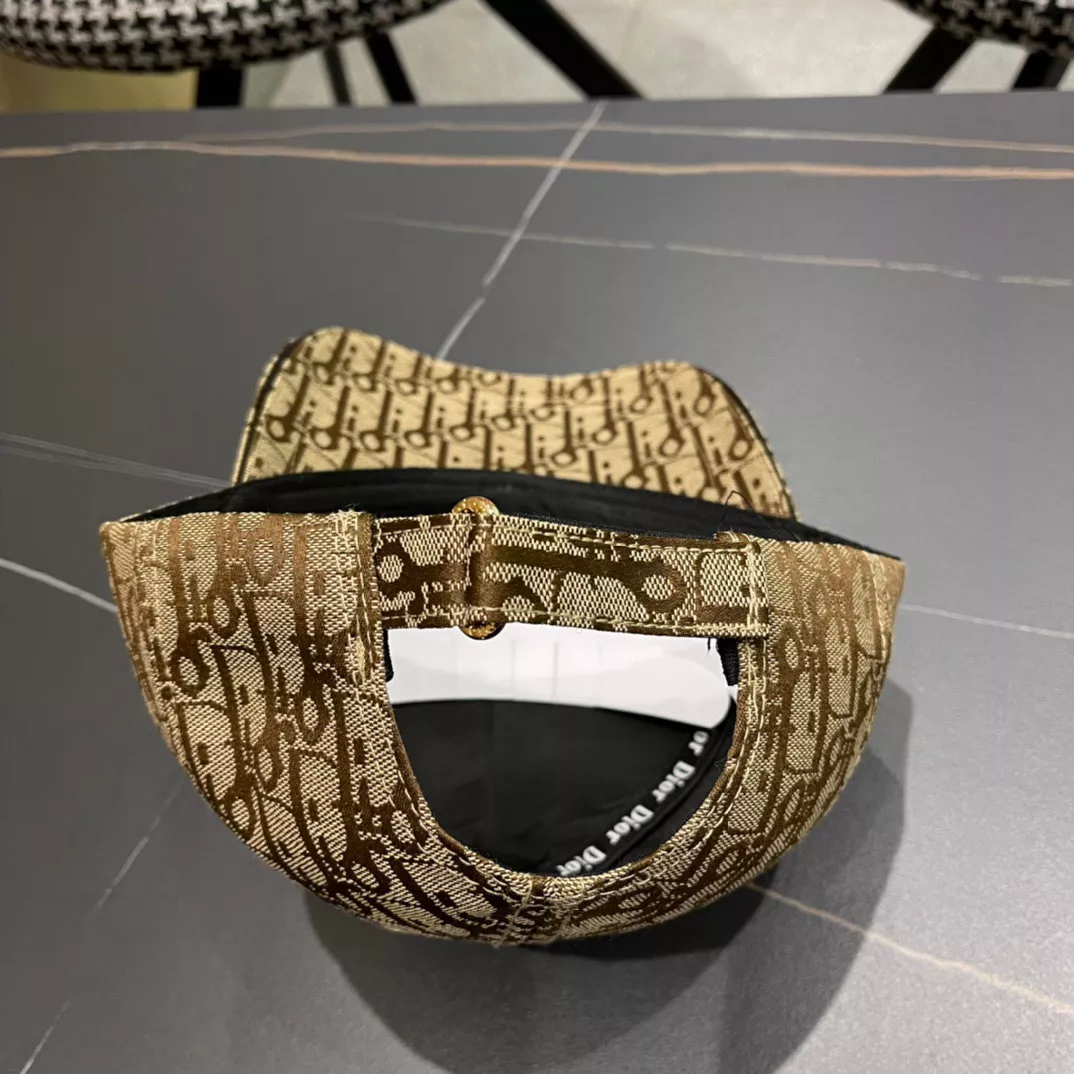 Stylish 3873 Christian Dior Caps