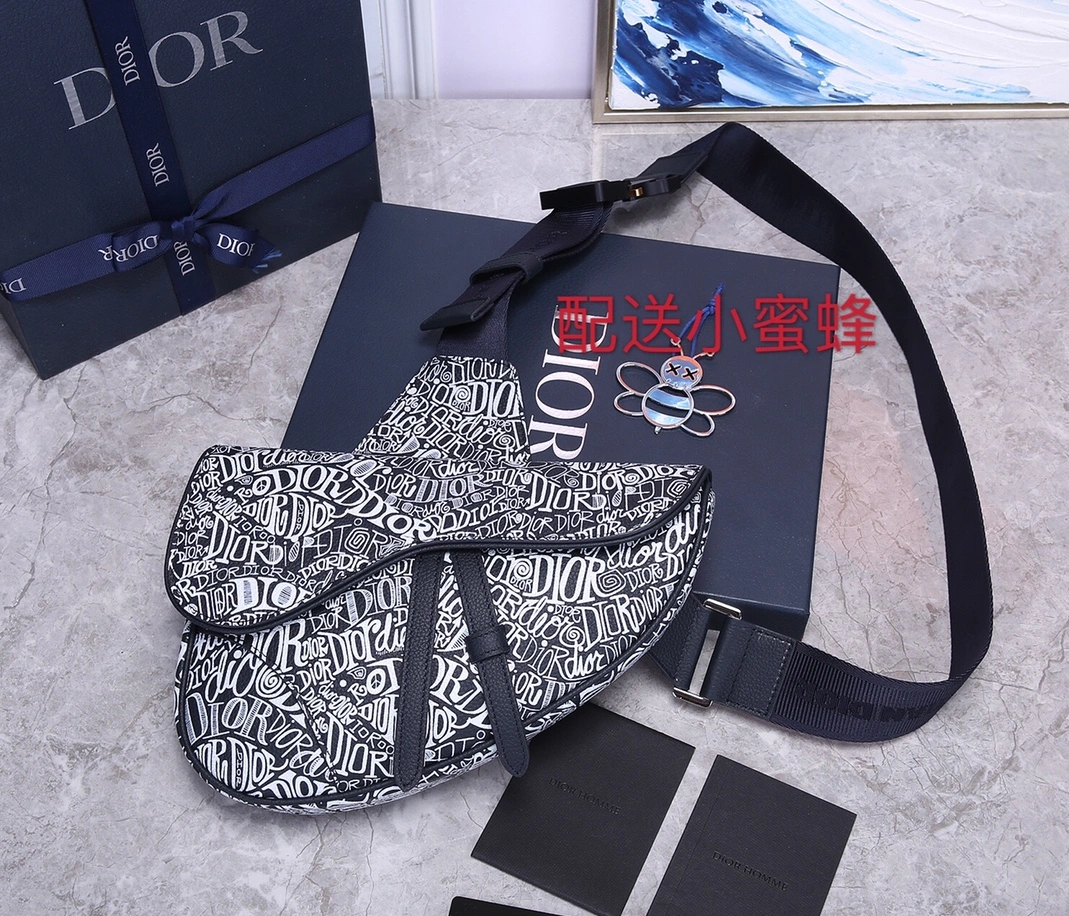 Stylish 3880 Christian Dior AAA Man Messenger Bags