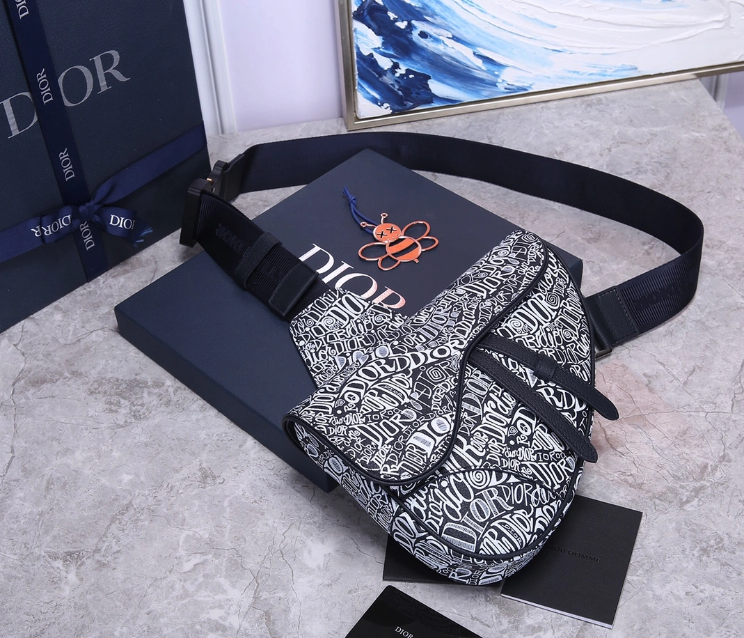 Stylish 3880 Christian Dior AAA Man Messenger Bags