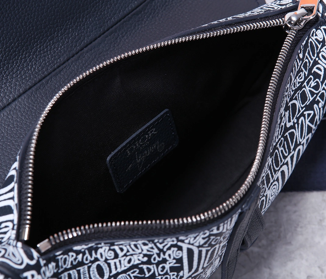 Stylish 3880 Christian Dior AAA Man Messenger Bags