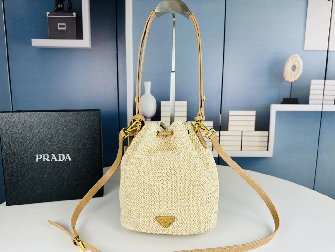 Stylish 3889 Prada AAA Quality Shoulder Bags For Women