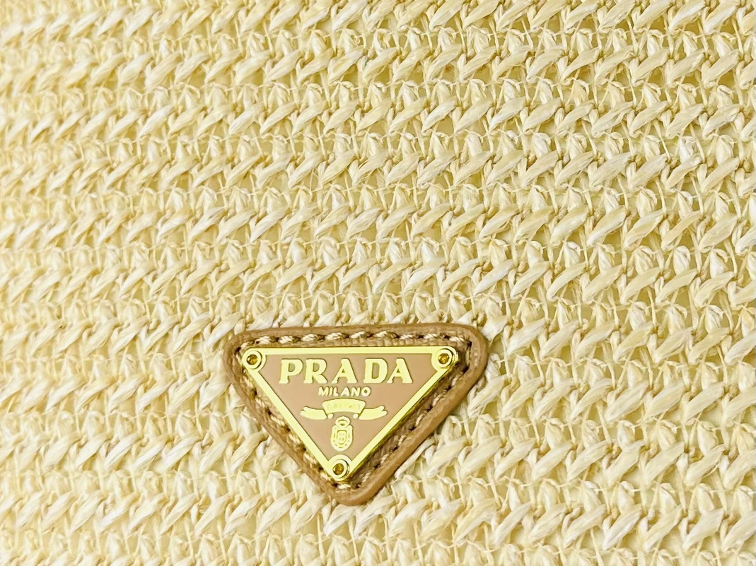 Stylish 3889 Prada AAA Quality Shoulder Bags For Women