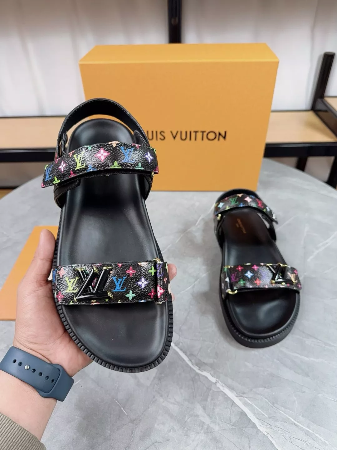 Stylish 396 Louis Vuitton Sandal For Men