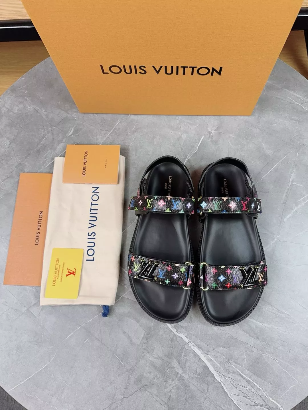 Stylish 396 Louis Vuitton Sandal For Men