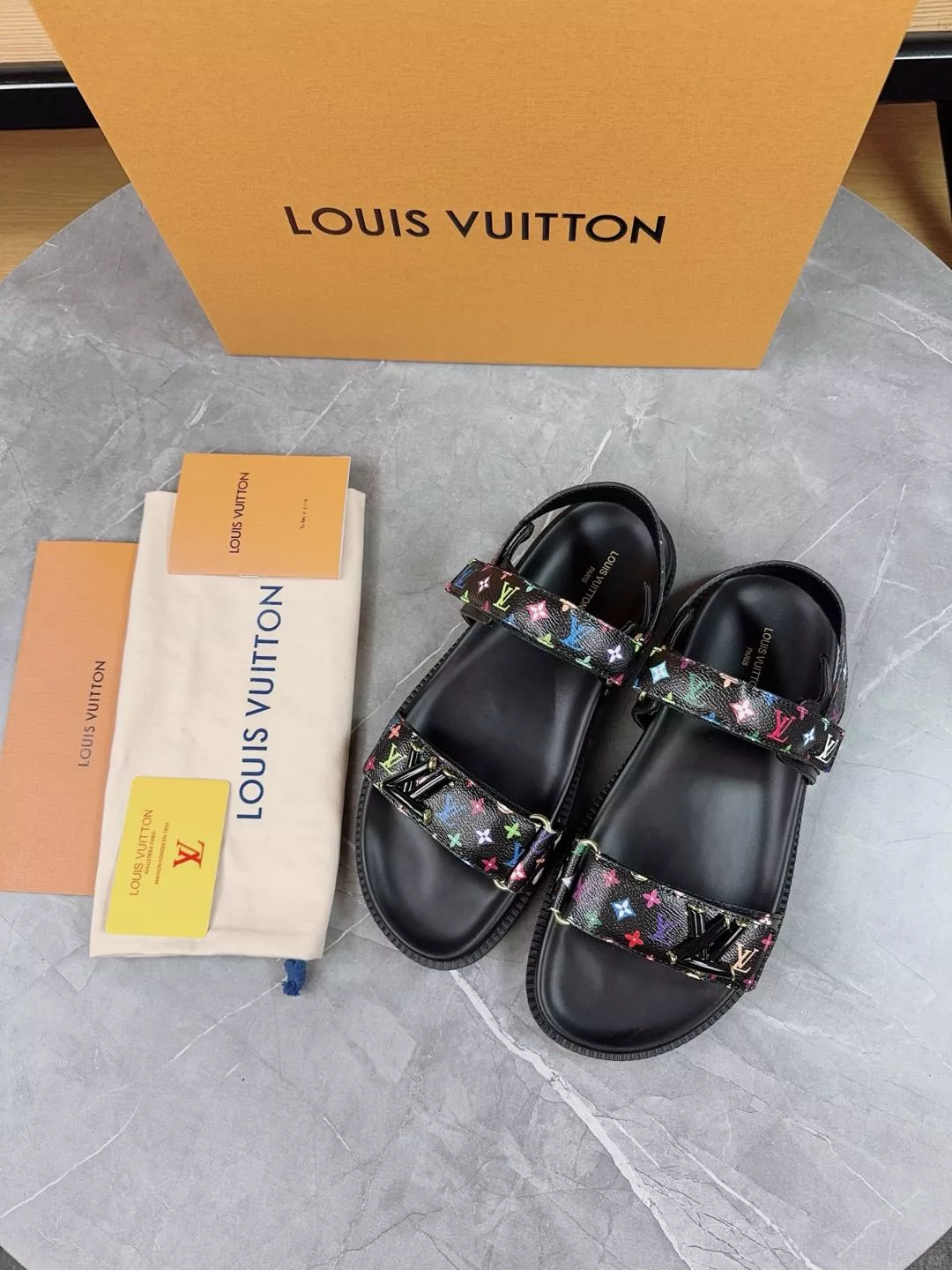 Stylish 396 Louis Vuitton Sandal For Men