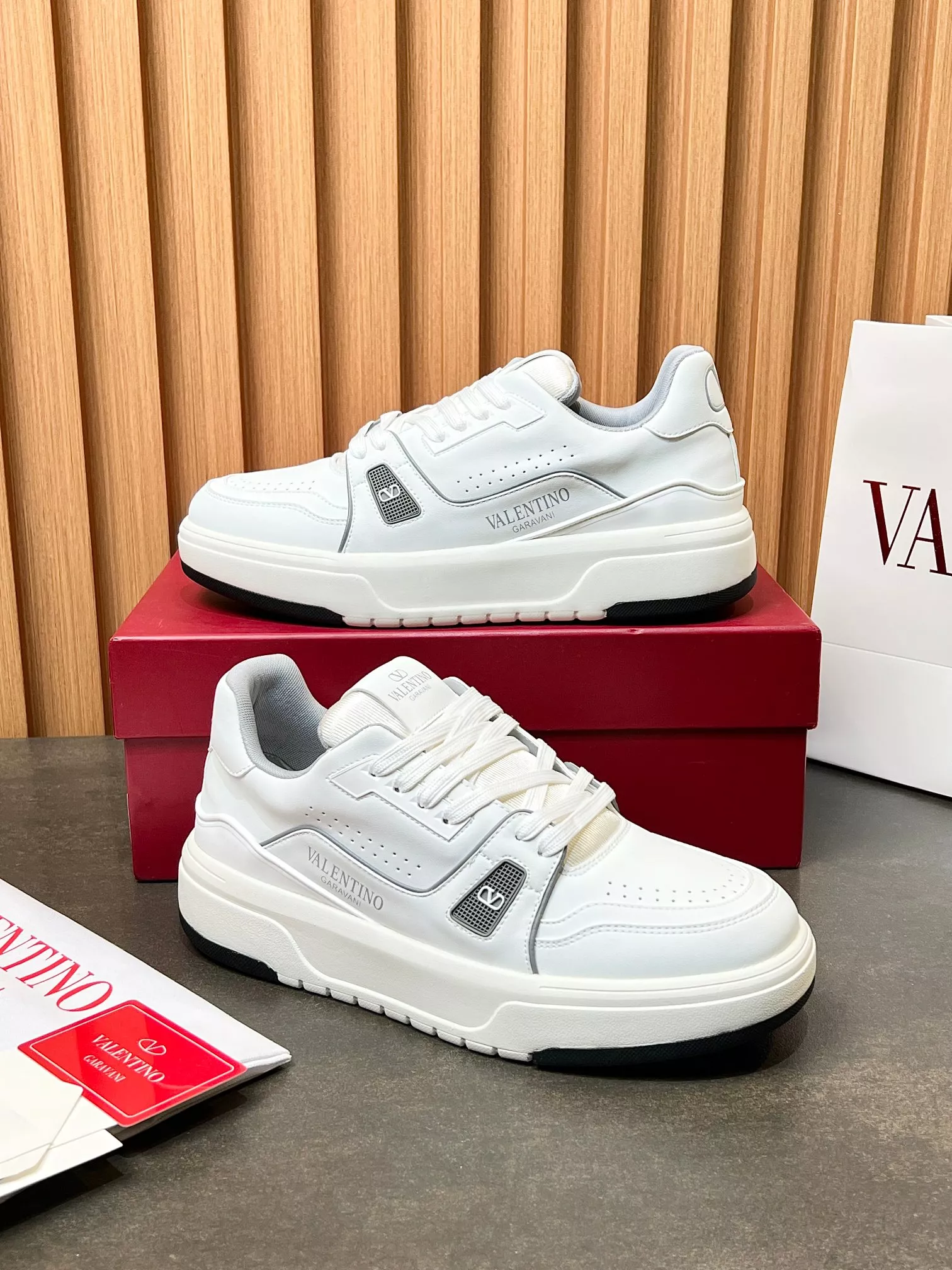 Stylish 3961 Valentino Casual Shoes For Women