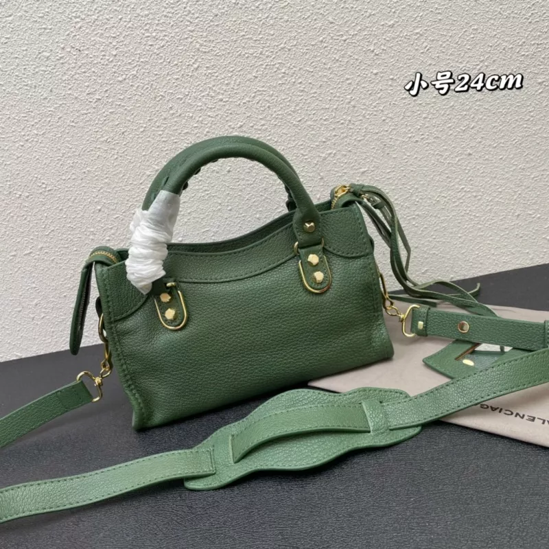 Stylish 4012 Balenciaga AAA Quality Handbags For Women