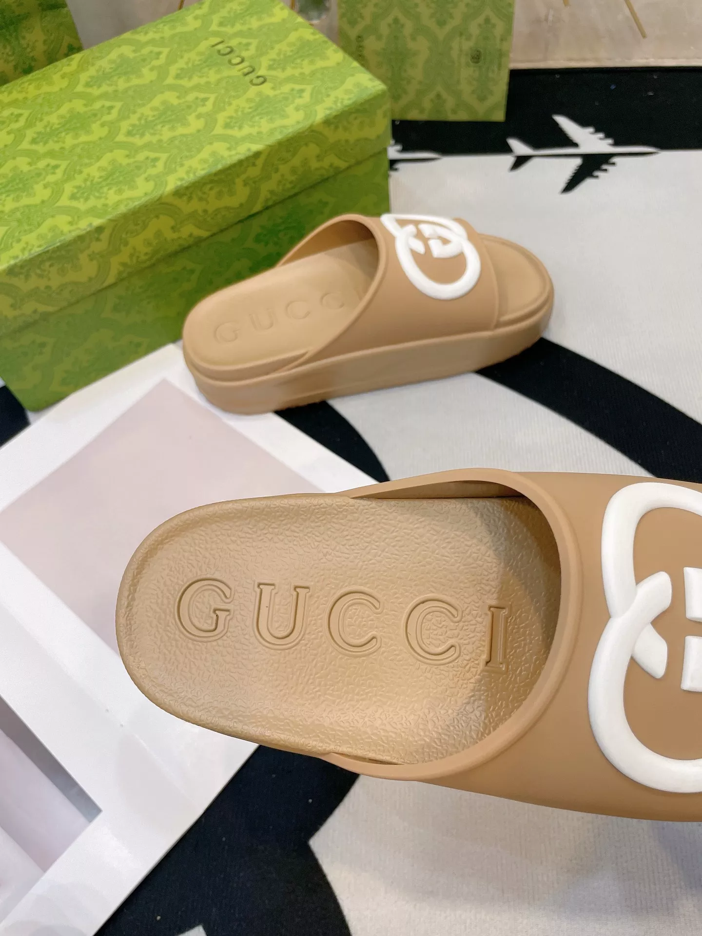 Stylish 4111 Gucci Slippers For Women