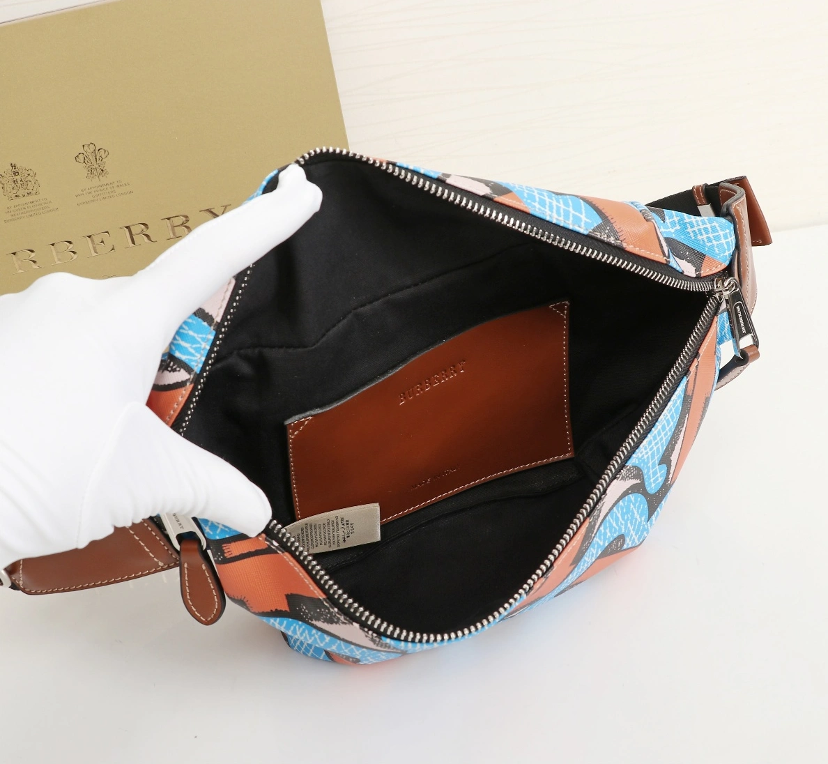 Stylish 4137 Burberry AAA Quality Belt Bags