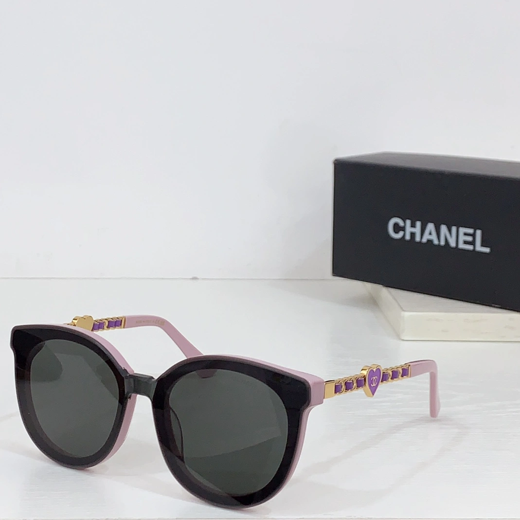 Stylish 4238 Chanel AAA Quality Sunglasses