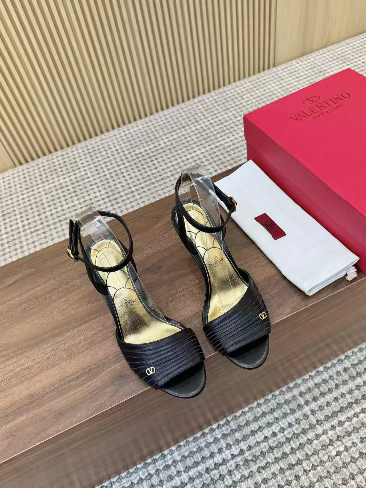 Stylish 4251 Valentino Sandal For Women