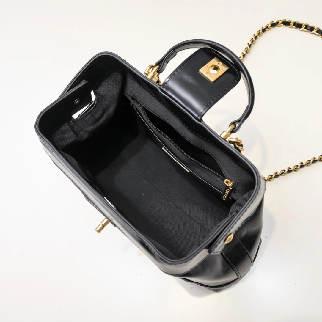 Stylish 4331 Chanel AAA Quality Messenger Bags