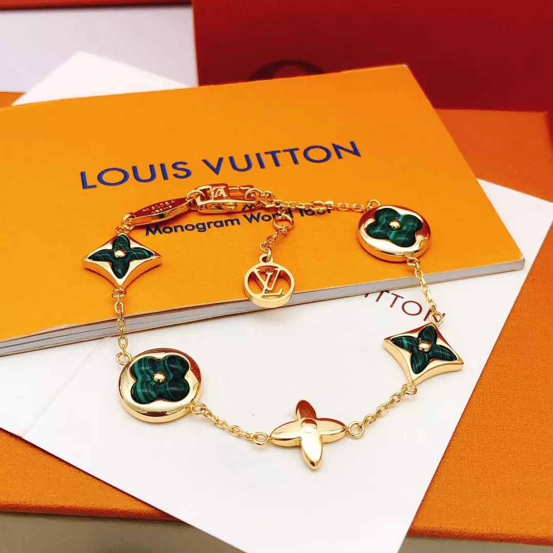Stylish 4404 Louis Vuitton LV Bracelets