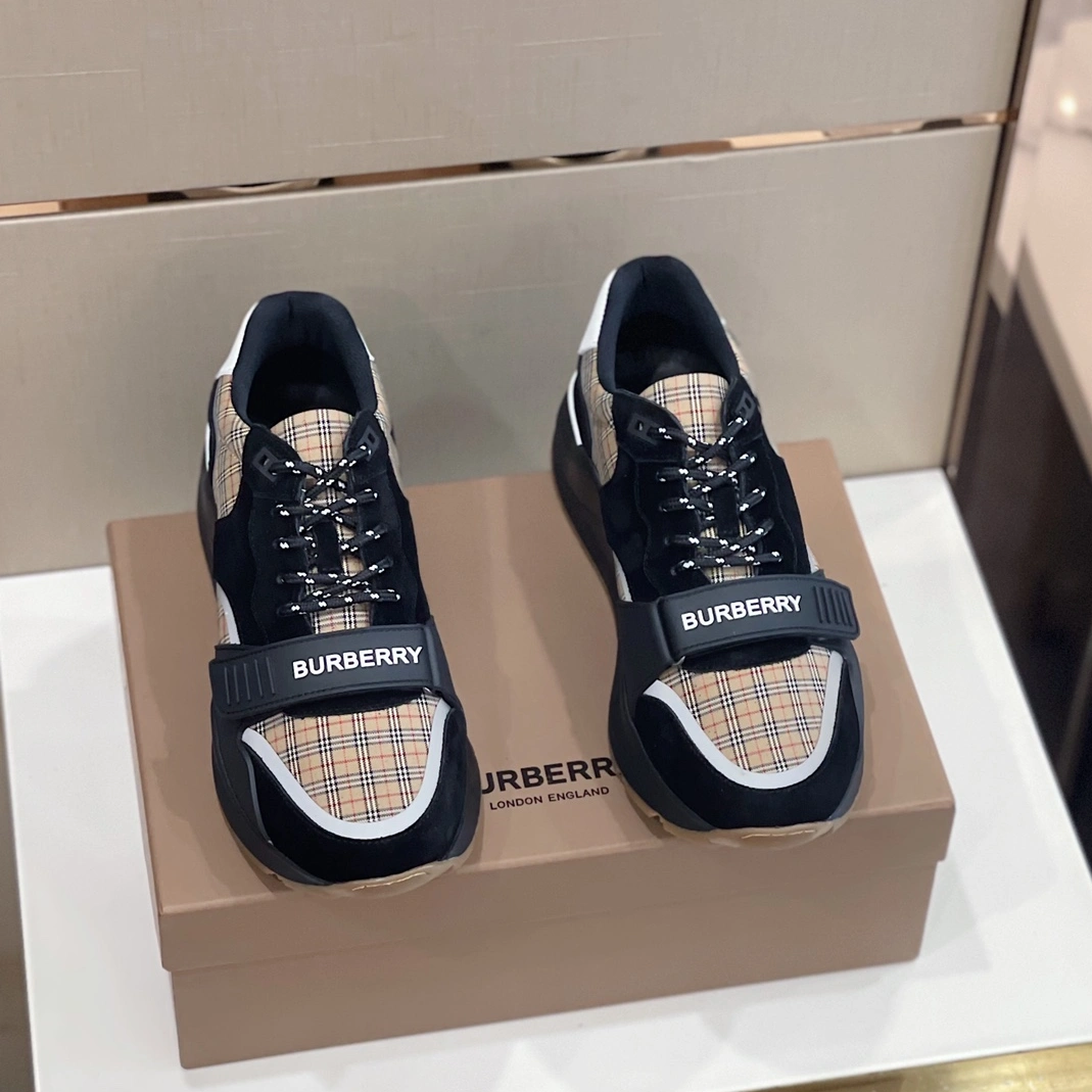 Stylish 4509 Burberry Casual Shoes For Men