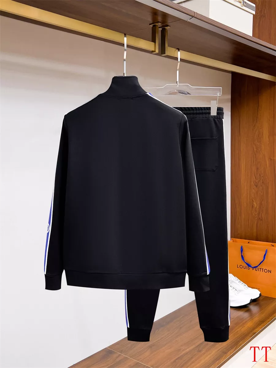 Stylish 4553 Gucci Tracksuits Long Sleeved For Men