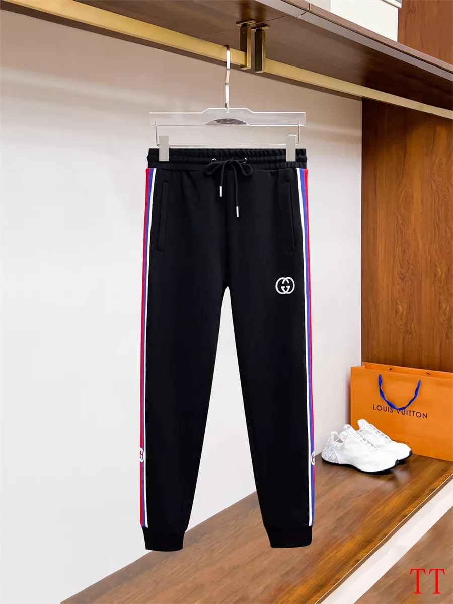 Stylish 4553 Gucci Tracksuits Long Sleeved For Men