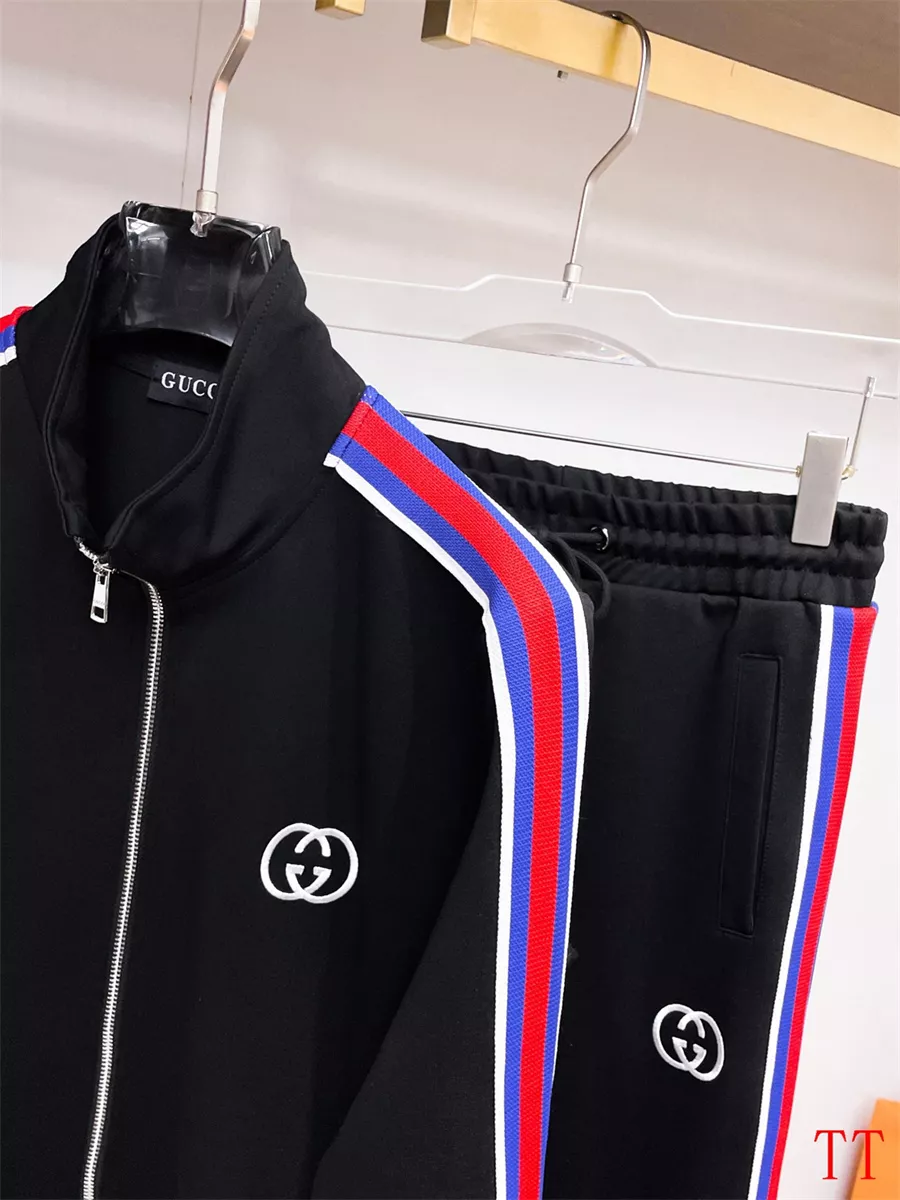 Stylish 4553 Gucci Tracksuits Long Sleeved For Men