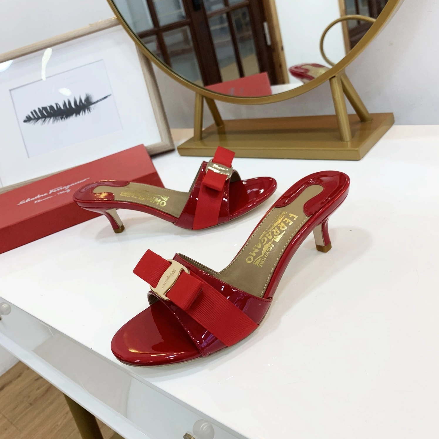 Stylish 4562 Salvatore Ferragamo Slippers For Women
