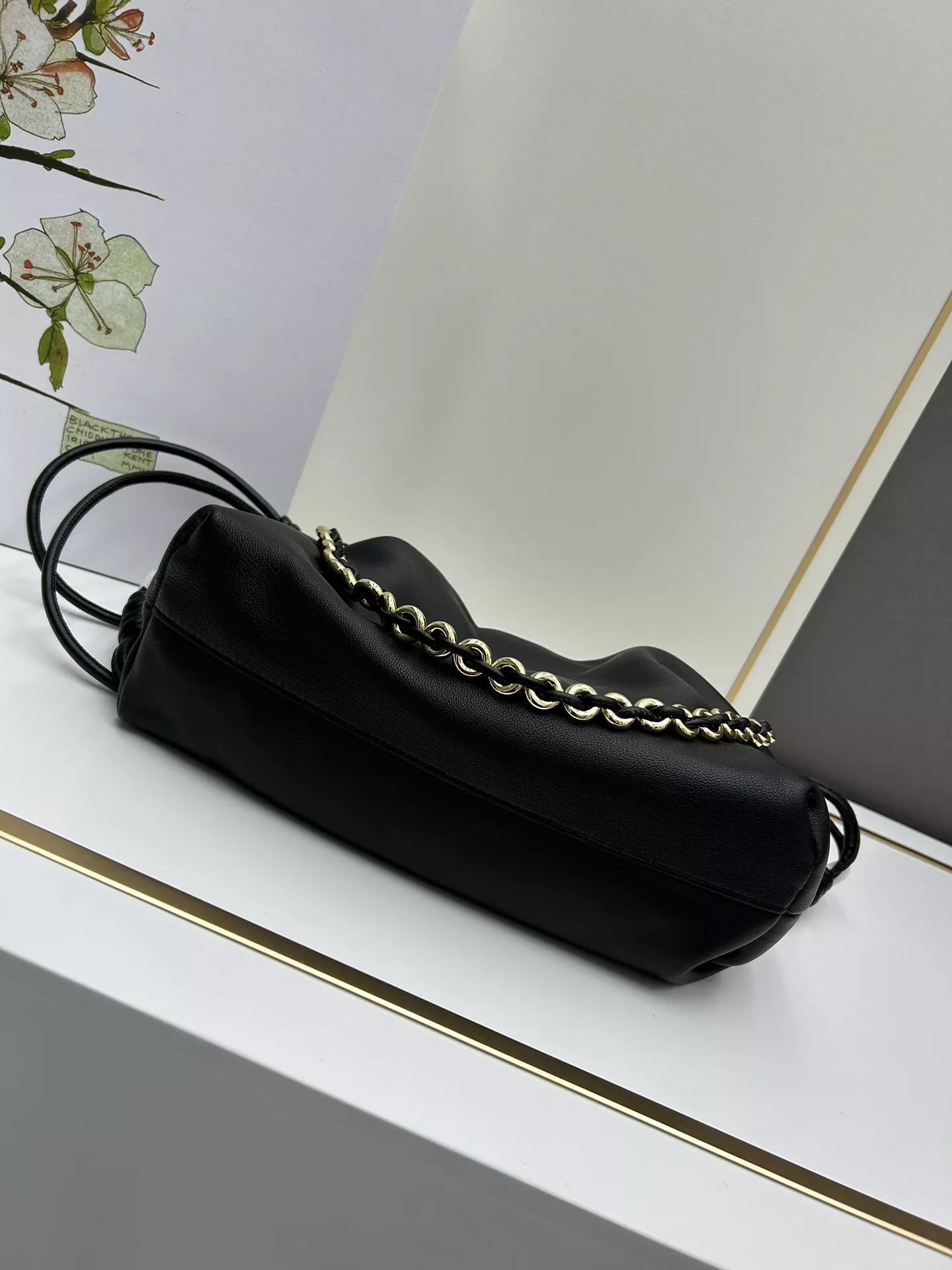 Stylish 462 LOEWE AAA Quality Shoulder Bags For Women