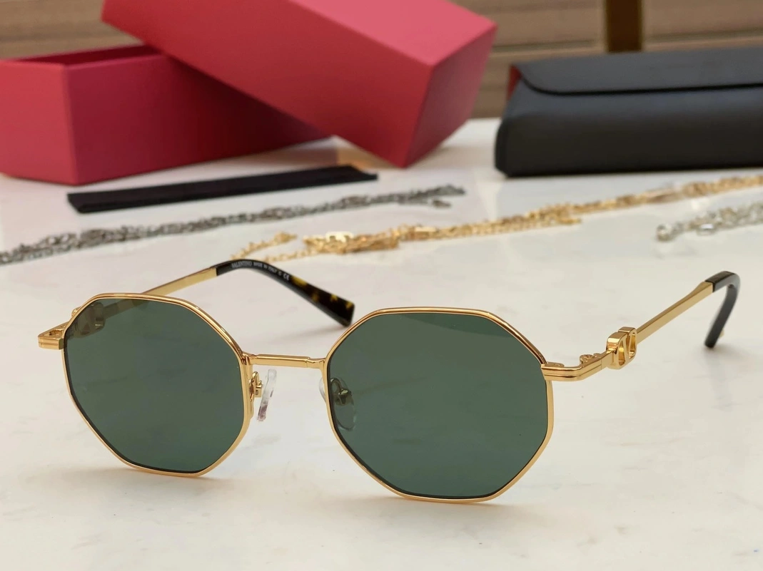 Stylish 4649 Valentino AAA Quality Sunglasses