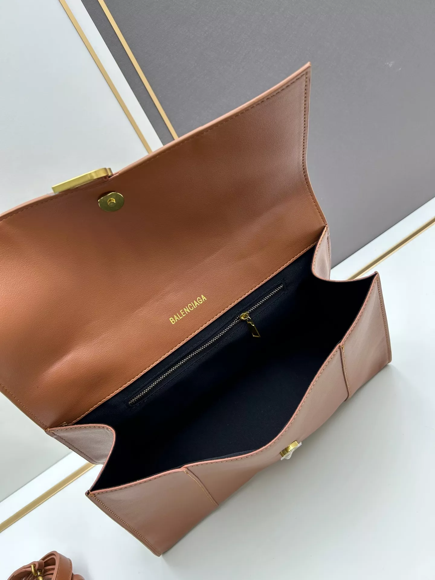Stylish 4653 Balenciaga AAA Quality Shoulder Bags For Women