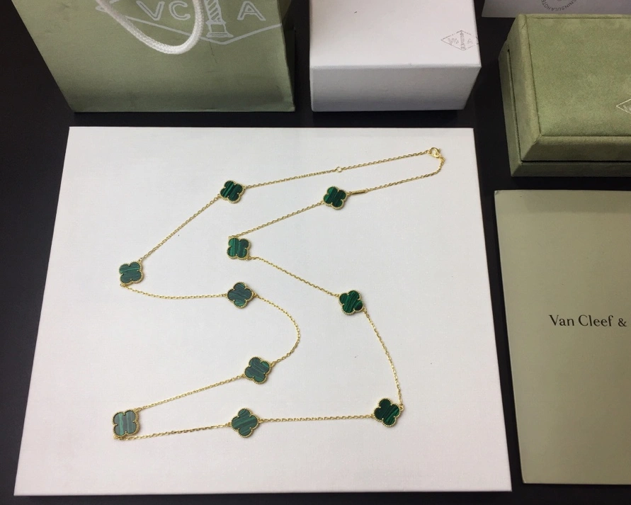 Stylish 4771 Van Cleef & Arpels Necklaces For Women