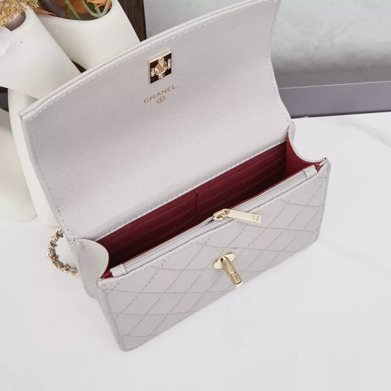 Stylish 4810 Chanel AAA Quality Messenger Bags For Women