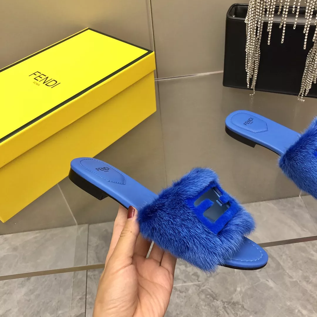 Stylish 4878 Fendi Slippers For Women